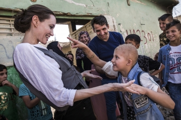 Angelina Jolie en Irak auprès des réfugiés syriens