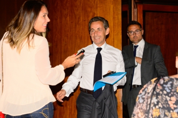 Son épouse en concert au Brésil - Nicolas Sarkozy et Carla, jusqu'au bout du monde